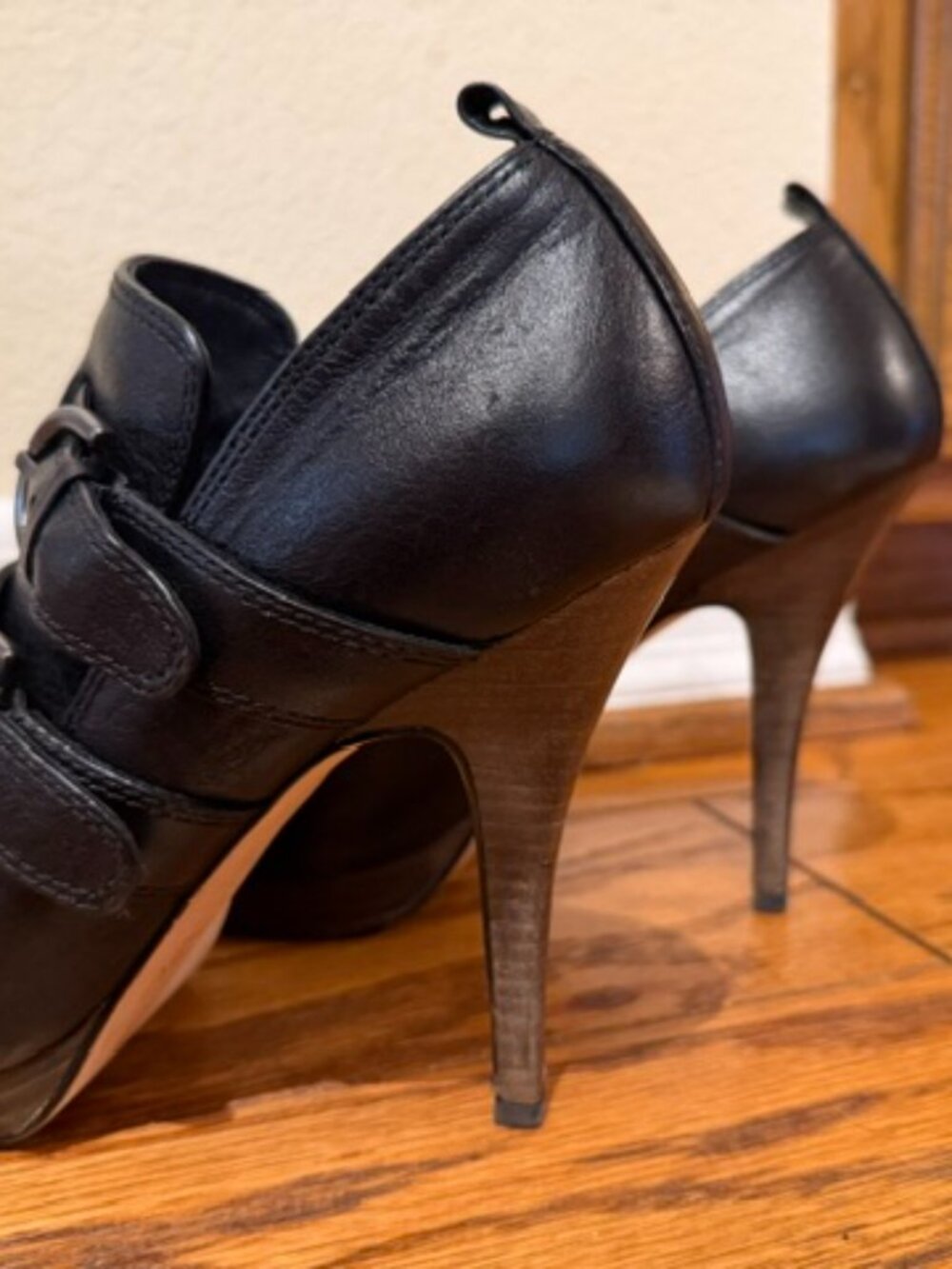 Coach Black Leather Peep Toe Buckle Heels Pumps, Size 8.5 - Picture 2 of 3